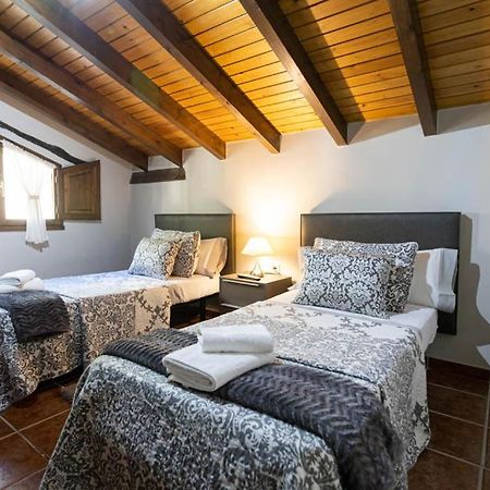 Apartamentos El Coritu Nieda エクステリア 写真