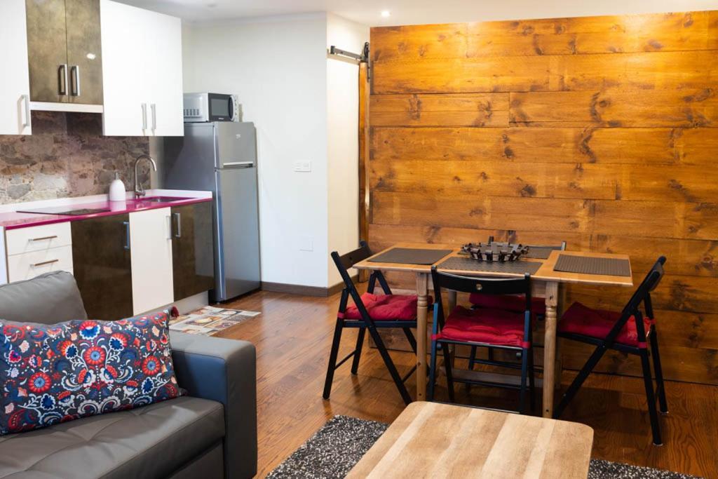 Apartamentos El Coritu Nieda エクステリア 写真