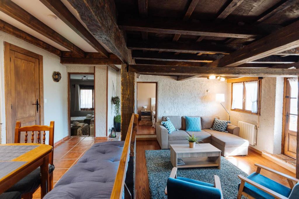 Apartamentos El Coritu Nieda エクステリア 写真